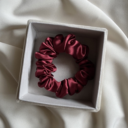 mini-gumka-do-wlosow-bordo-bomoye-satyna-3.jpg