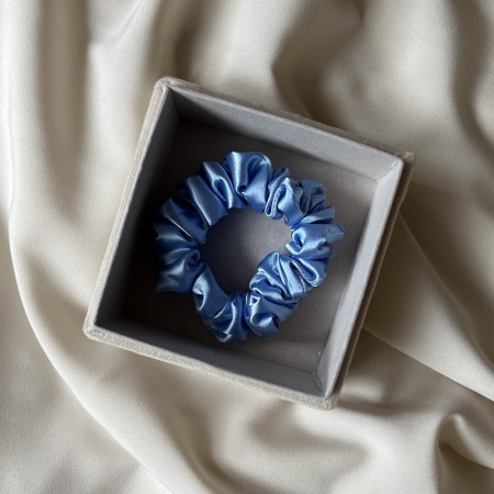 Mini błękitna scrunchie frotka do włosów