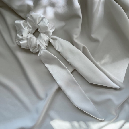 Biała gumka do włosów z odwiązywaną wstążką BoMoye