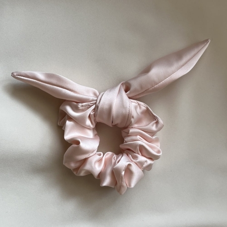 Różowa gumka do włosów z odwiązywaną kokardką