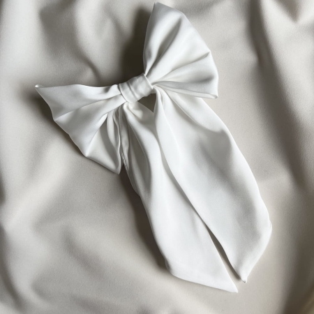 kremowa jedwabna kokarda do włosów