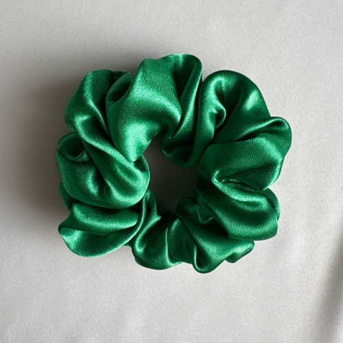 Przejdź do produktu Satynowa gumka | MOCNA ZIELEŃ