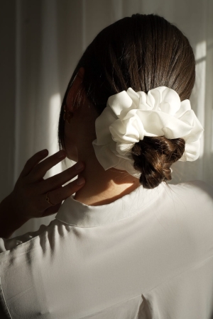 Szycie ze ścinków sukni ślubnej