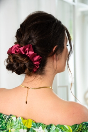 Różowa gumka do włosów scrunchies BOMOYE