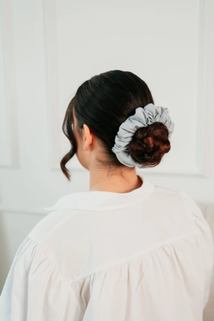 szara bawełniana gumka do włosów, szara scrunchie, popielata gumka