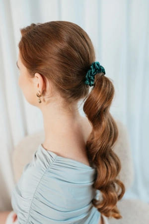 mini scrunchie ciemna zieleń