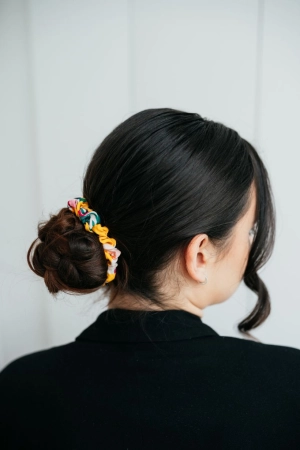 mini scrunchie nie wyrywa wlosow