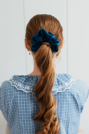 granatowa scrunchie frotka do wlosow welur