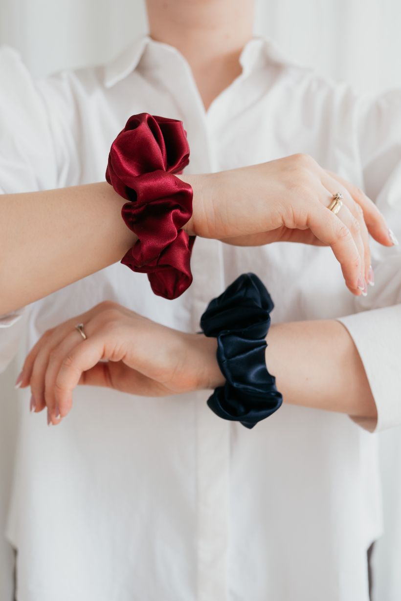 jedwabne gumki do włosów, jedwabne scrunchie