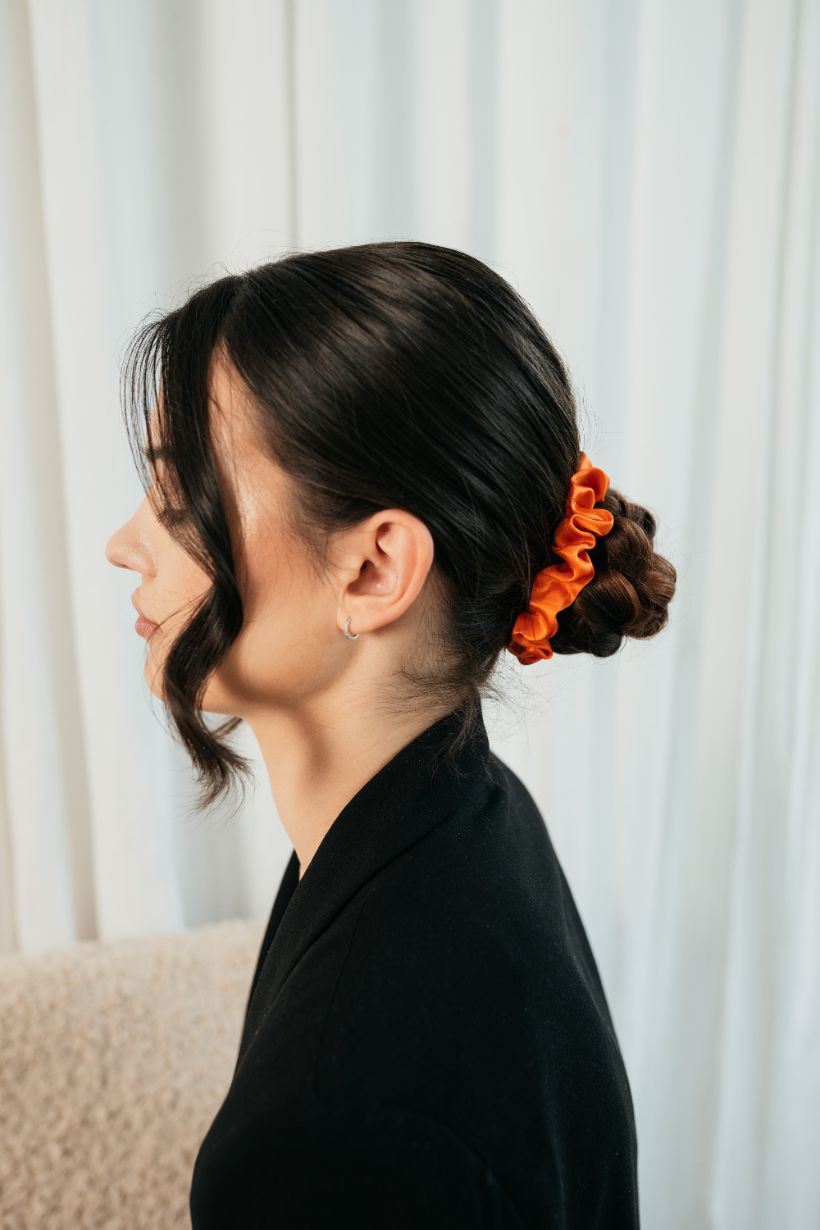 Pomarańczowa scrunchie do włosów, rozmiar S