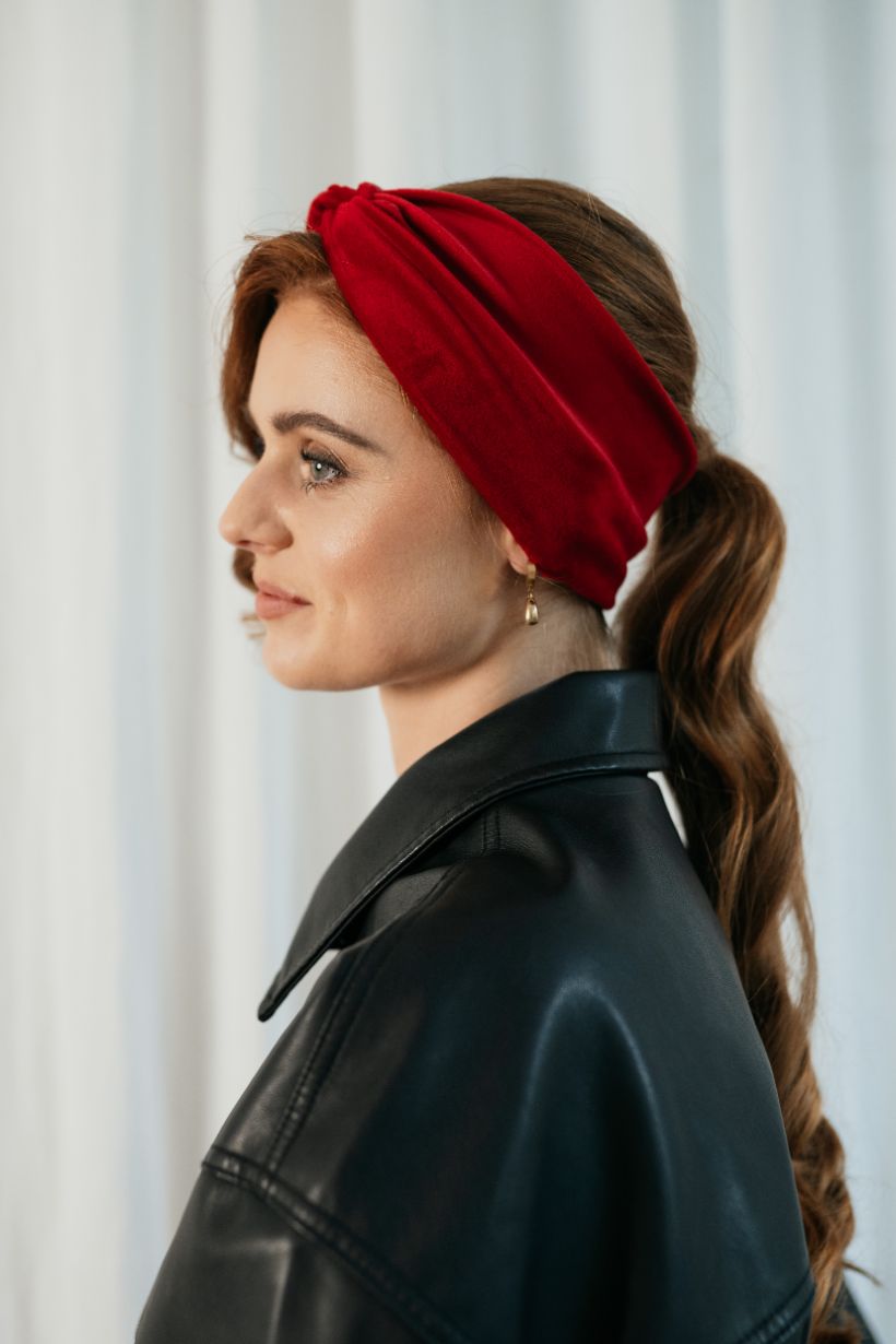 czerwona opaska do wlosow supelek